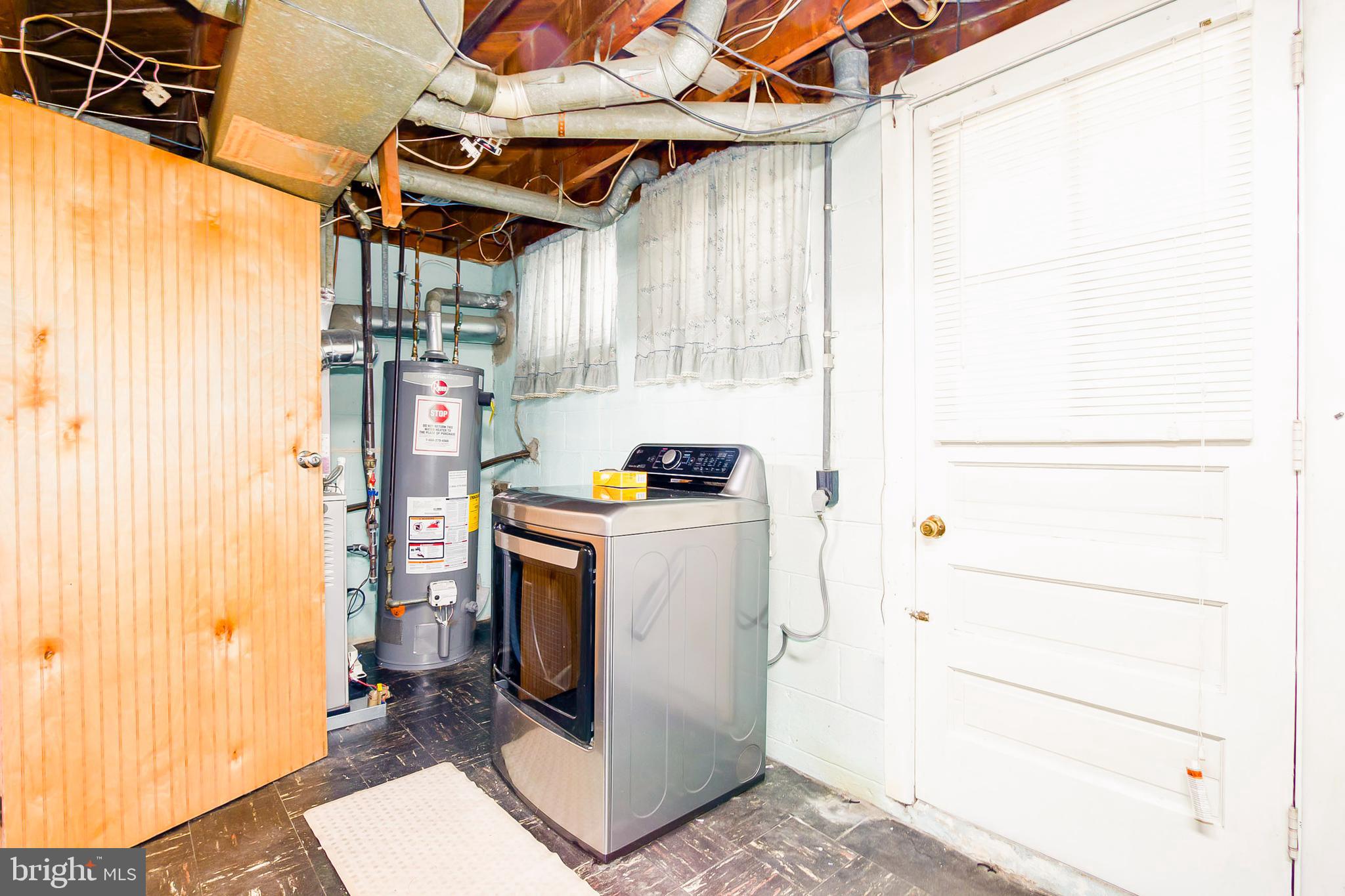 2721 Creston Road Dundalk, MD 21222 - Photo 13 of 17 Laundry/Utility Area