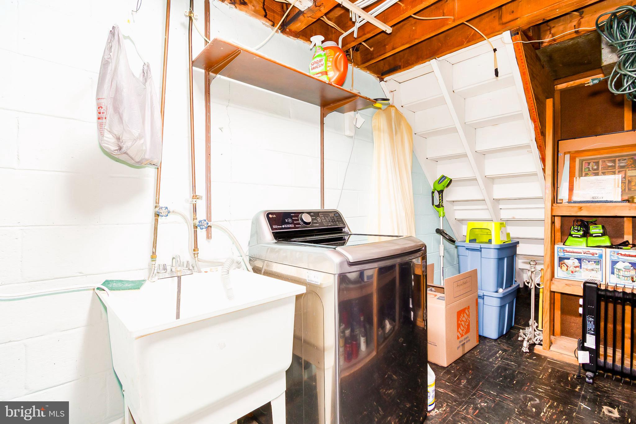 2721 Creston Road Dundalk, MD 21222 - Photo 14 of 17 Laundry