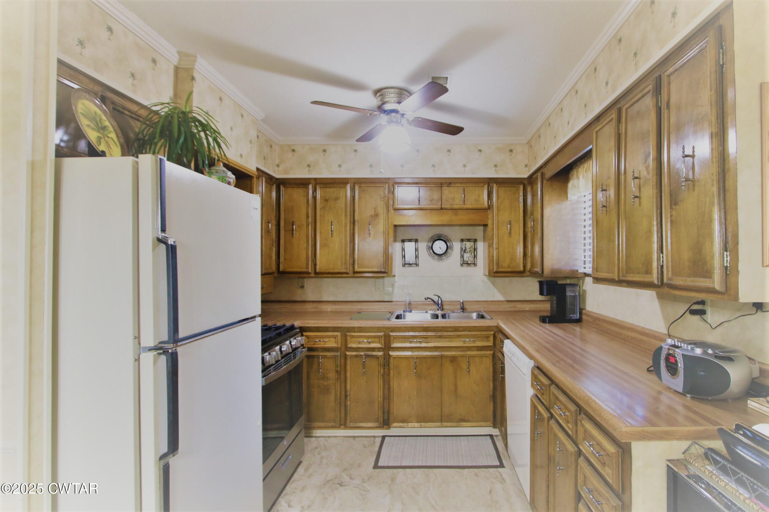 2013 Sunset Ridge Milan, TN 38358 - Photo 8 of 57 IMG_7204
