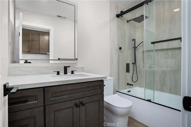 $4,000 | 29566 Big Range Road, Unit 1, Canyon Lake, CA 92587