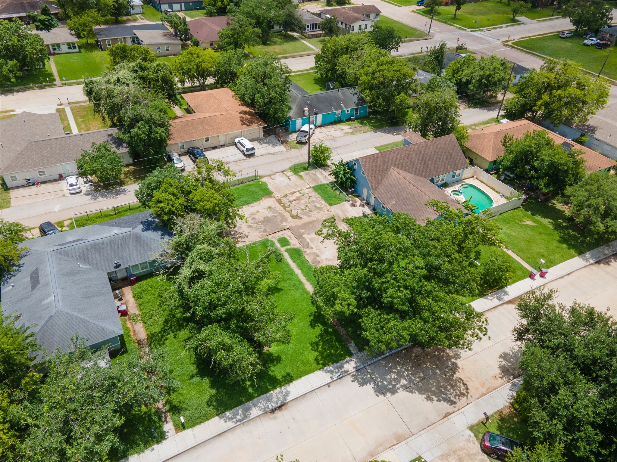 1735 West 7th Street Freeport, TX 77541 - Photo 3 of 13