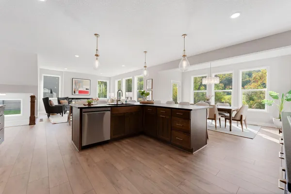 $945,500 | 15764 Aquila Avenue, Savage, MN 55372