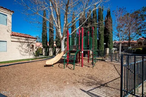 $344,900 | 43429 30th Street West, Unit 2, Lancaster, CA 93536