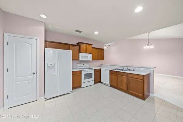$2,000 | 1761 Caleb Lane, Unit 204, Melbourne, FL 32934