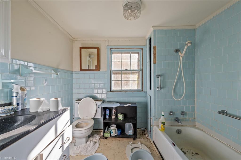 7530 Adler Road Summerfield, NC 27358 - Photo 19 of 31 Bathroom. This is NOT 7ft ceilings.