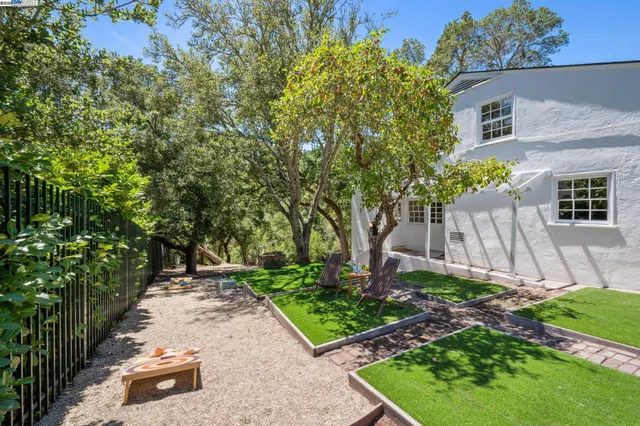 $2,695,000 | 11 Crane Court, Orinda, CA 94563