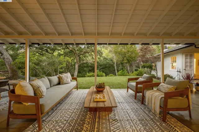 $2,695,000 | 11 Crane Court, Orinda, CA 94563