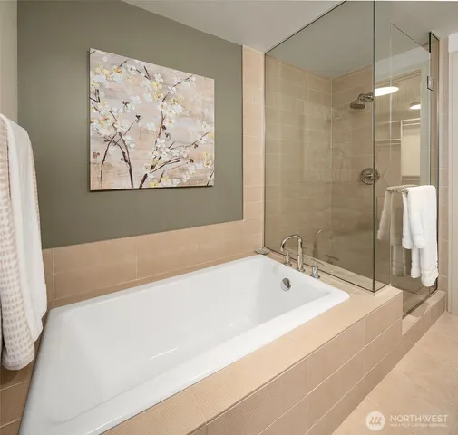 $888,000 | 10610 Northeast 9th Place, Unit 1206, Bellevue, WA 98004