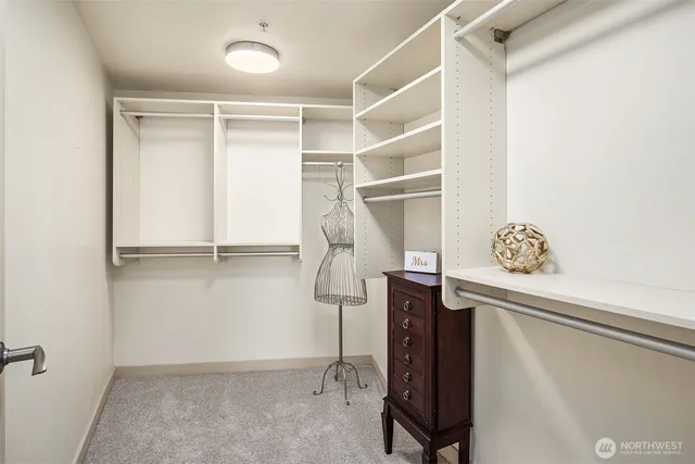 $888,000 | 10610 Northeast 9th Place, Unit 1206, Bellevue, WA 98004