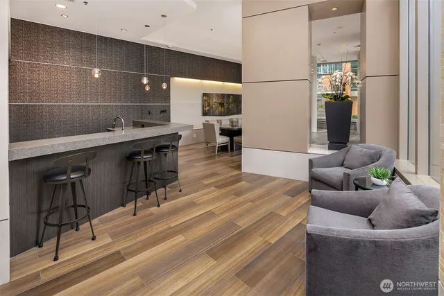 $888,000 | 10610 Northeast 9th Place, Unit 1206, Bellevue, WA 98004