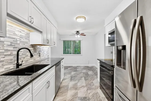 a close view of sink and tap