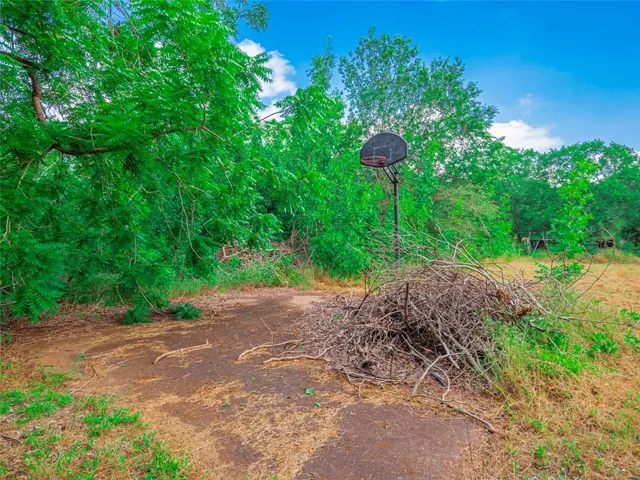 $330,000 | 3104 South Main Street, Taylor, TX 76574