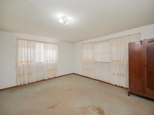 $330,000 | 3104 South Main Street, Taylor, TX 76574