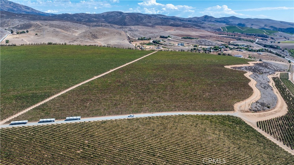35095 Metz Road Soledad, CA 93960 - Photo 12 of 40 a view of a mini pool with a yard