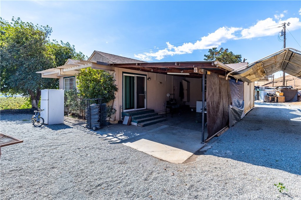 35095 Metz Road Soledad, CA 93960 - Photo 18 of 40 a view of a house with porch and furniture