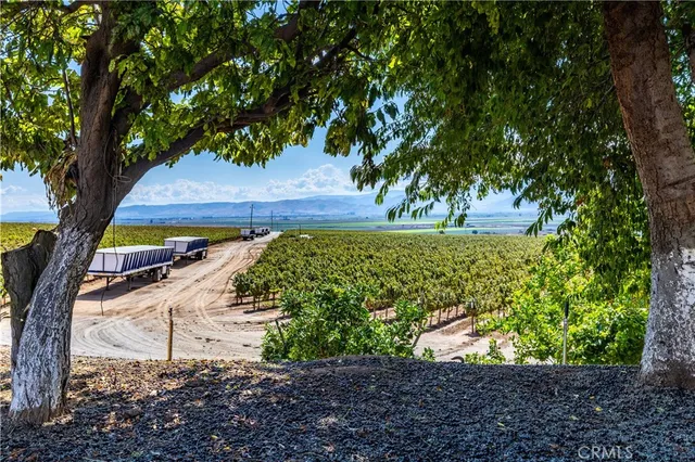 $6,300,000 | 35095 Metz Road, Soledad, CA 93960