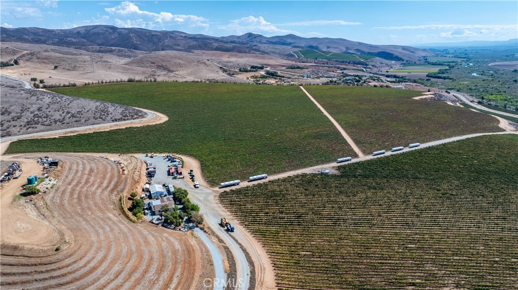 35095 Metz Road Soledad, CA 93960 - Photo 29 of 40 a view of a outdoor space with mountain view