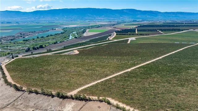 $6,300,000 | 35095 Metz Road, Soledad, CA 93960