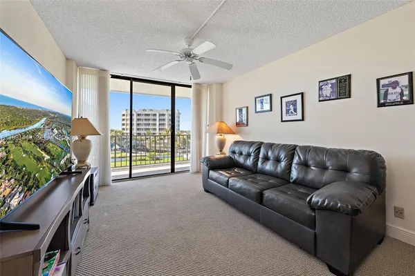 $5,000 | 1300 Florida A1A, Unit 402, Jupiter, FL 33477