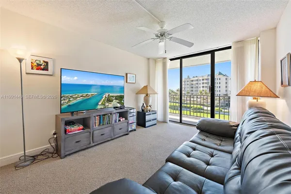 $5,000 | 1300 Florida A1A, Unit 402, Jupiter, FL 33477
