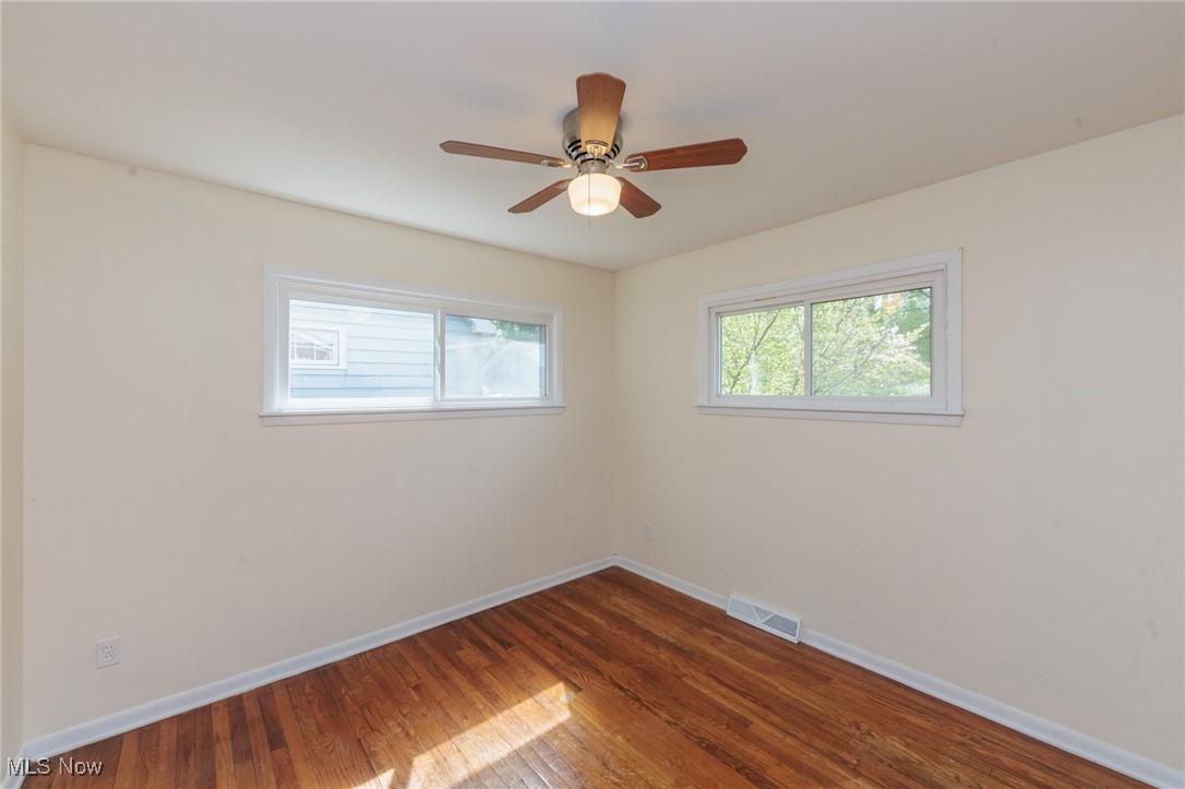 4476 Emerson Road Cleveland, OH 44121 - Photo 32 of 50