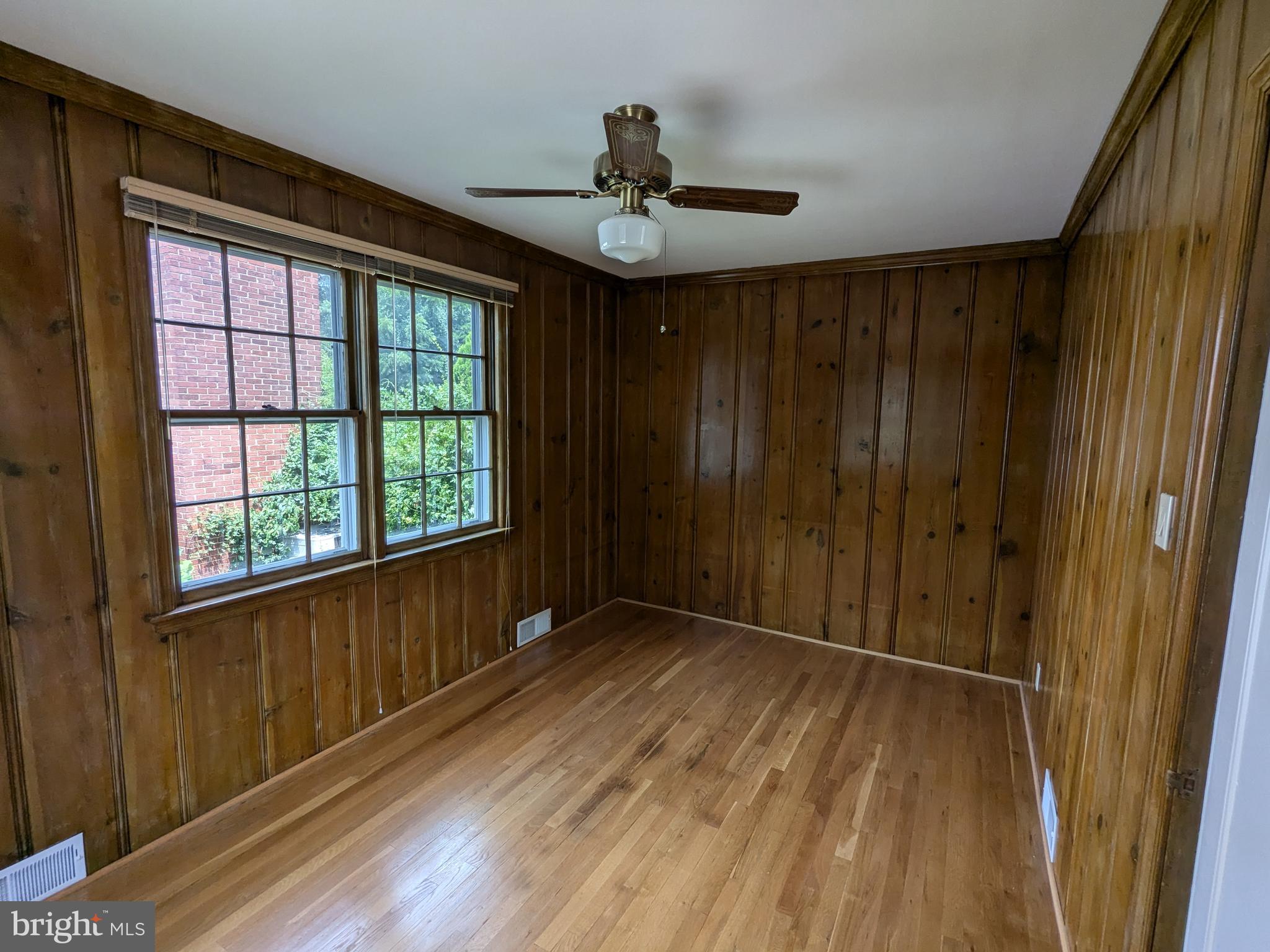 304 Mansfield Road Silver Spring, MD 20910 - Photo 5 of 29