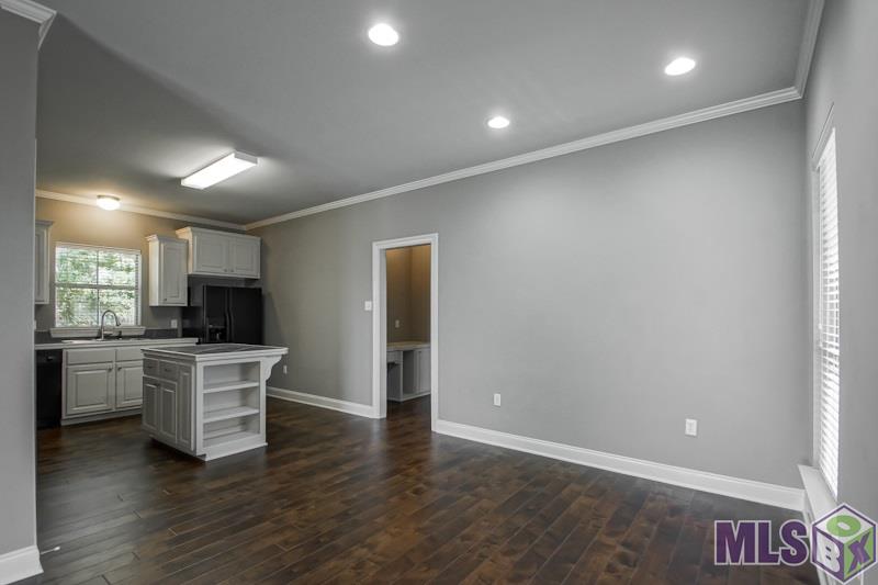 7818 Gothic Drive Baton Rouge, LA 70817 - Photo 8 of 25 Kitchen/Dining
