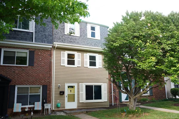 $185,000 | 412 West Cadbury Drive, Lynchburg, VA 24501