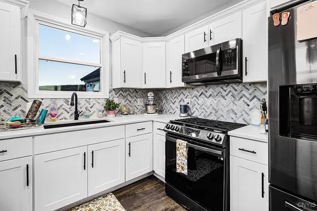 $434,900 | 8896 Red Hill Road, New Hartford, NY 13413