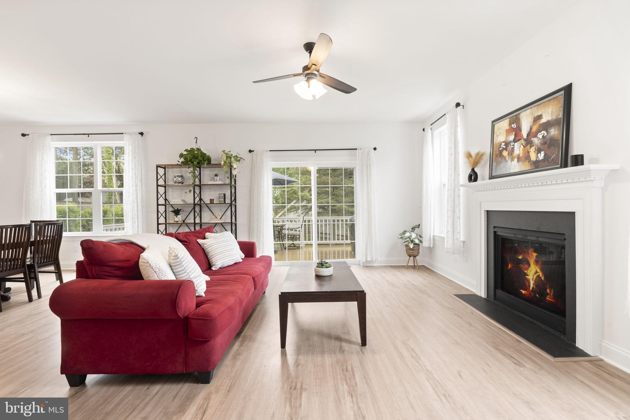 520 Richards Road Kennett Square, PA 19348 - Photo 8 of 43 Living Room