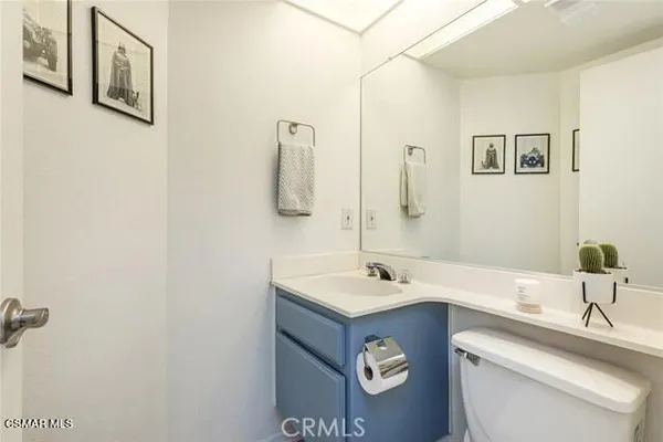 $2,700 | 21040 Parthenia Street, Unit 29, Canoga Park, CA 91304