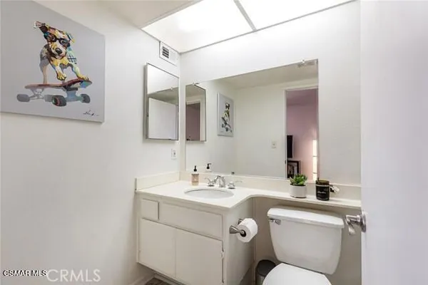 $2,700 | 21040 Parthenia Street, Unit 29, Canoga Park, CA 91304