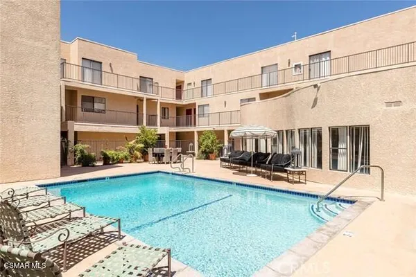 $2,700 | 21040 Parthenia Street, Unit 29, Canoga Park, CA 91304