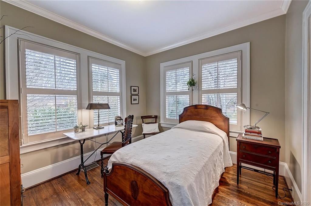 1139 Granville Road Charlotte, NC 28207 - Photo 9 of 14