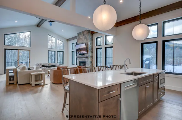 $1,200,000 | 21 Hidden Glade Drive, Bartlett, NH 03845