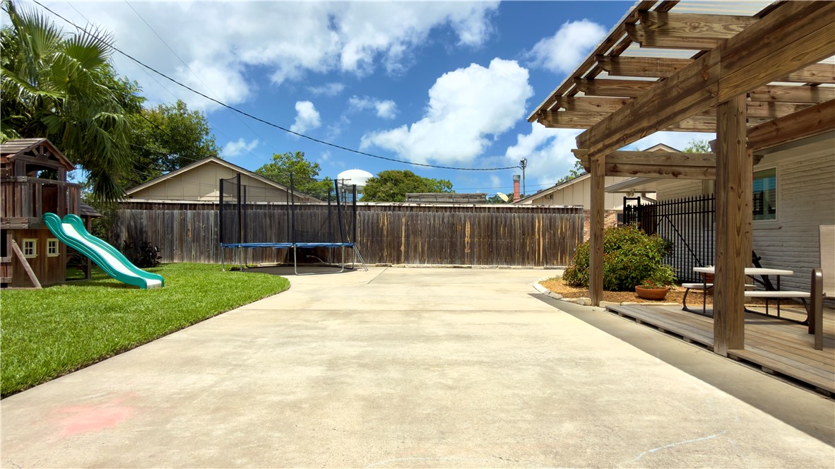 638 Moray Place Corpus Christi, TX 78411 - Photo 34 of 34