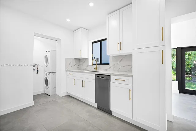 $998,000 | 2261 Southwest 26th Street, Miami, FL 33133