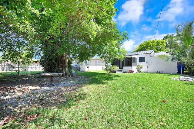 $998,000 | 2261 Southwest 26th Street, Miami, FL 33133