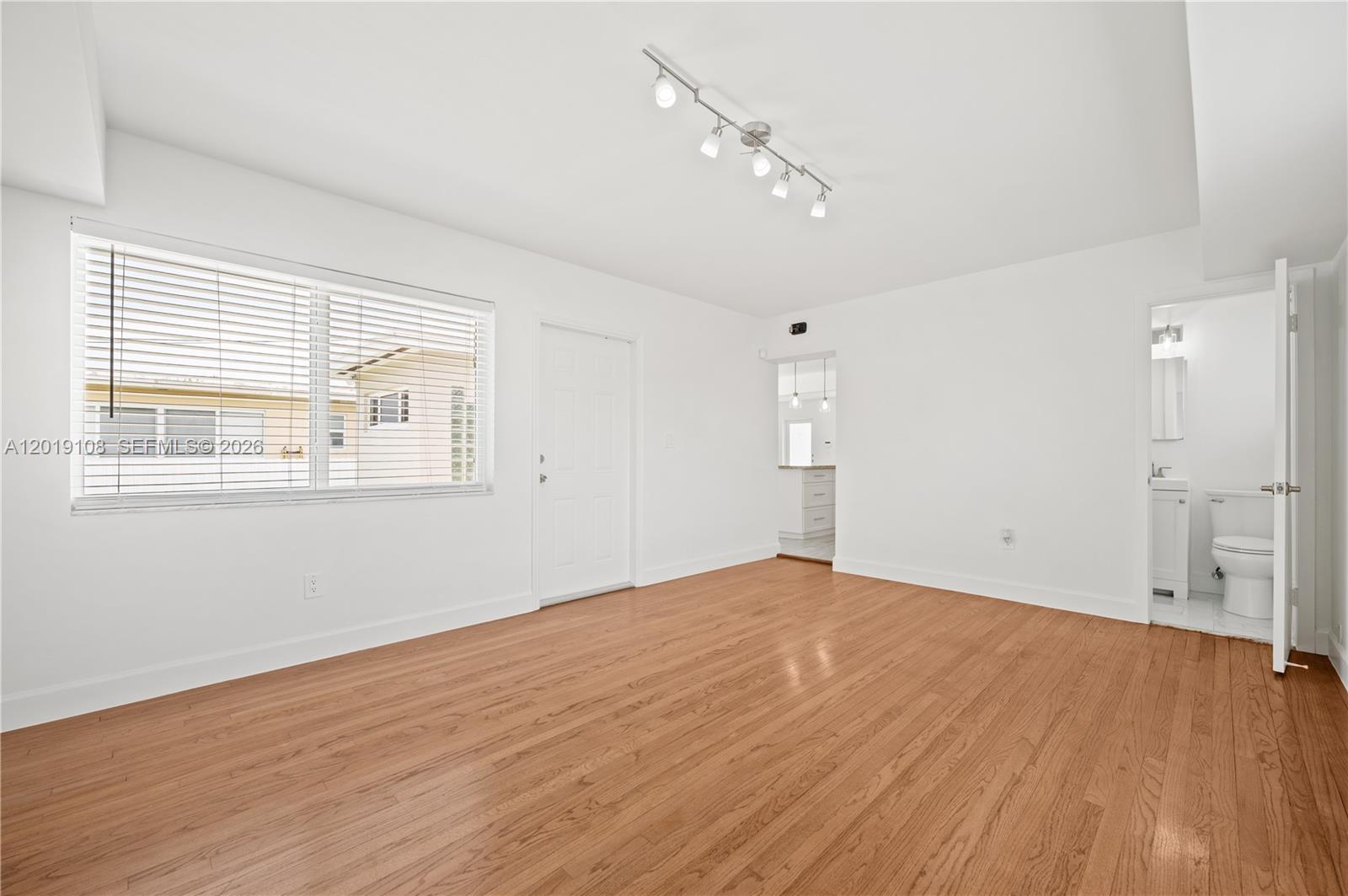 5181 Southwest 5th Street Miami, FL 33134 - Photo 14 of 29