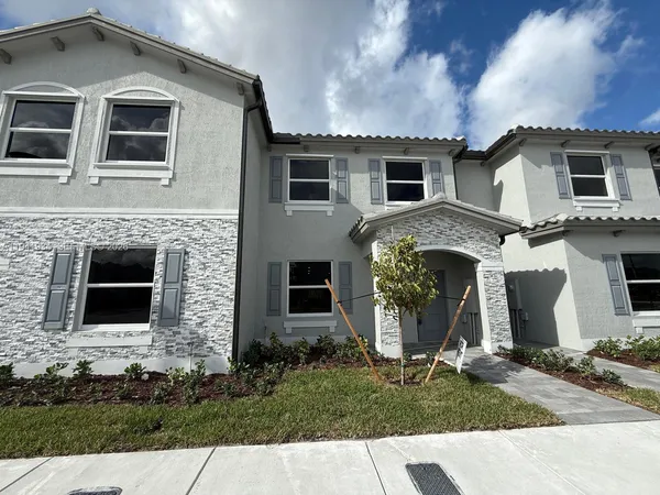 $2,400 | 234 Southeast 10th Court, Florida City, FL 33034