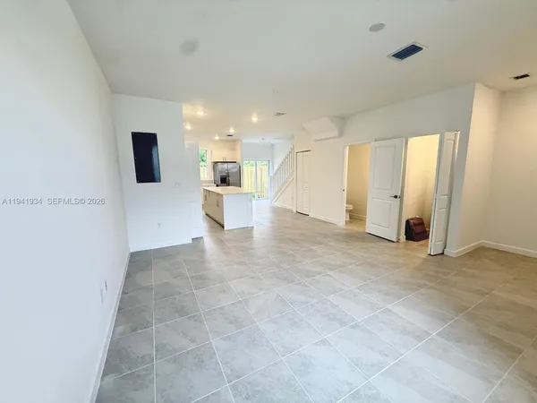 $2,400 | 234 Southeast 10th Court, Florida City, FL 33034