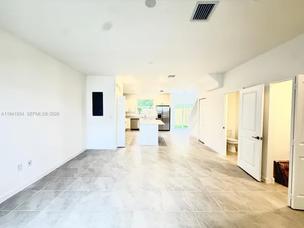 $2,400 | 234 Southeast 10th Court, Florida City, FL 33034