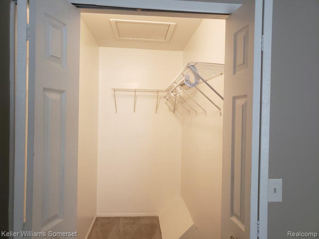 39975 Crosswinds Road Novi, MI 48375 - Photo 29 of 31 Gallery Image 29