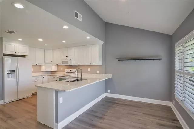 $2,295 | 6036 Topsail Road, Lady Lake, FL 32159