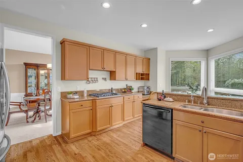 $1,899,999 | 26637 Southeast 15th Street, Sammamish, WA 98075