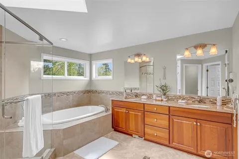 $1,899,999 | 26637 Southeast 15th Street, Sammamish, WA 98075