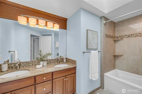 $1,899,999 | 26637 Southeast 15th Street, Sammamish, WA 98075