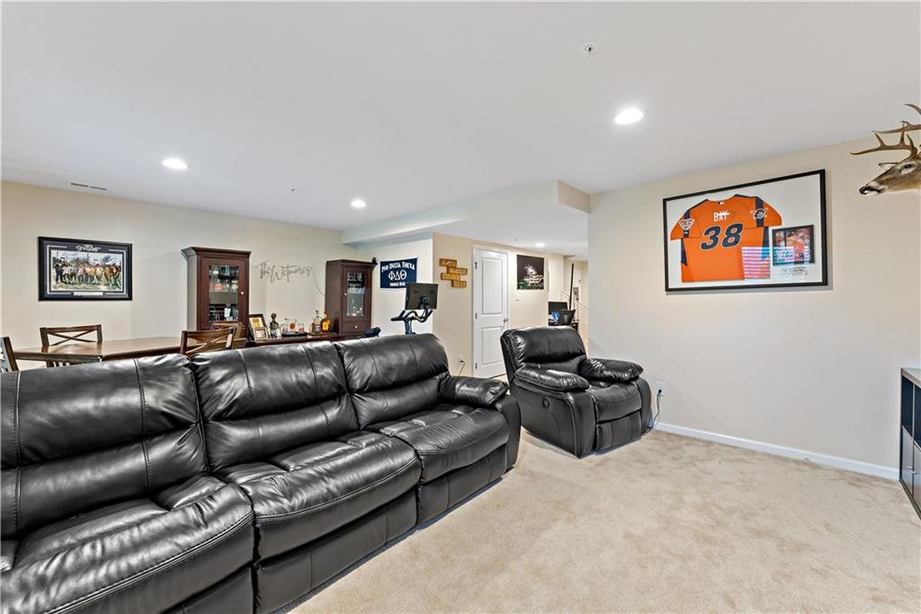 170 Arbor Trail Drive McKees Rocks, PA 15136 - Photo 23 of 28