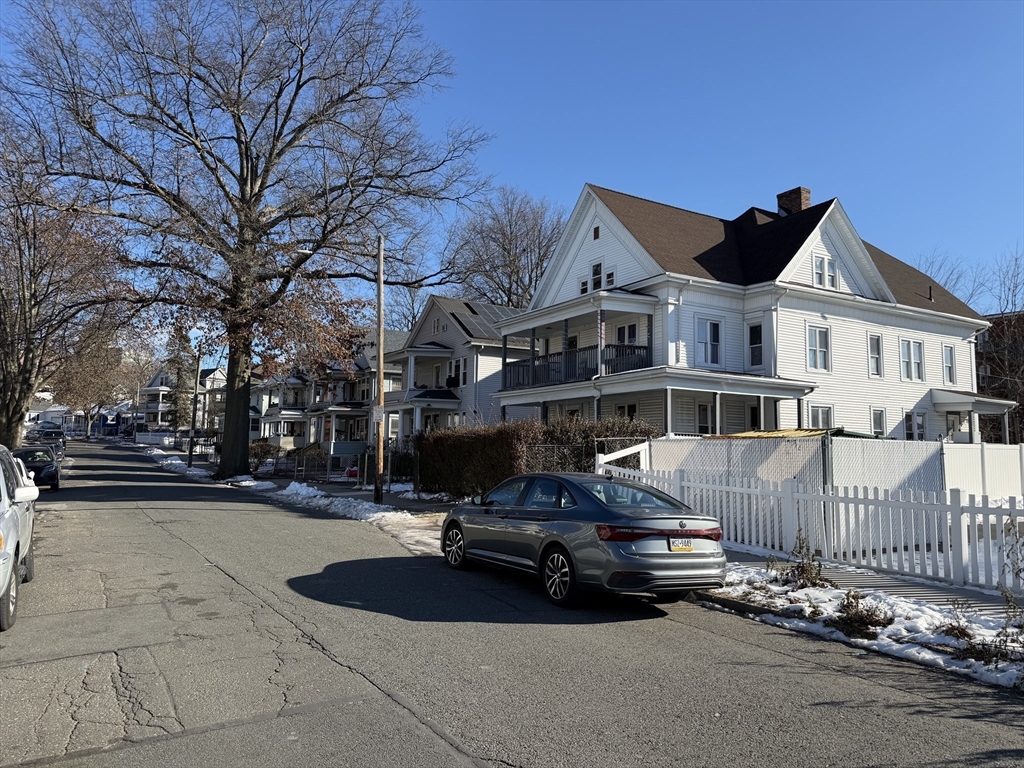 21 Merwin Street Springfield, MA 01107 - Photo 3 of 34 Gallery Image 3
