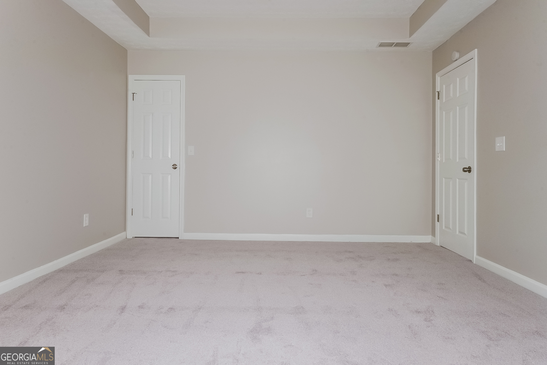 405 Hawthorne Circle Stockbridge, GA 30281 - Photo 7 of 17 a view of an empty room